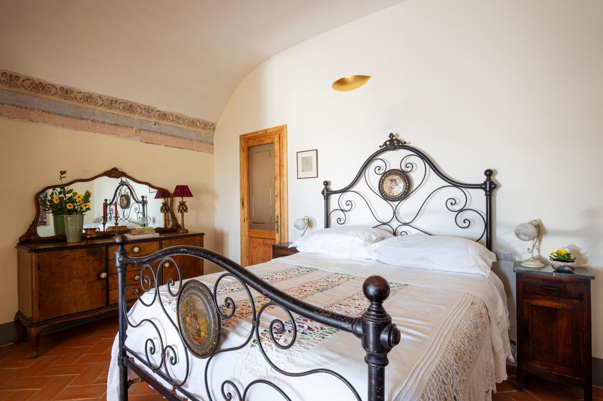 Casa Ezio Marchi - Due Appartamenti E Una Family Suite Bettolle Buitenkant foto