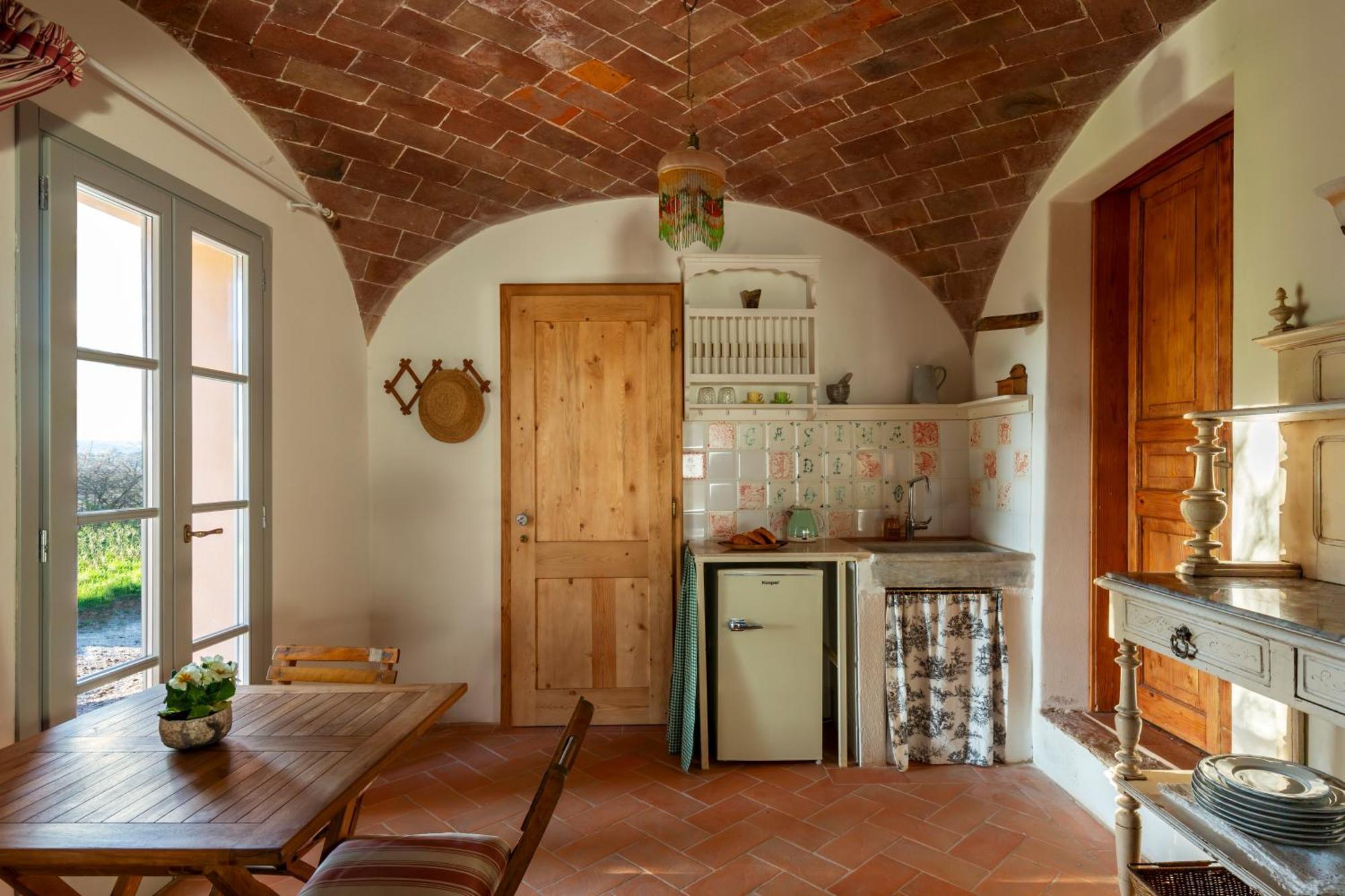 Casa Ezio Marchi - Due Appartamenti E Una Family Suite Bettolle Buitenkant foto